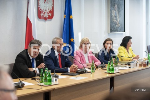  27.07.2023 WARSZAWA<br />
DZIEN W SEJMIE<br />
N/Z PIOTR KALETA WIESLAW SZCZEPANSKI URSZULA PASLAWSKA URSZULA ZIELINSKA ANNA PALUCH<br />
 