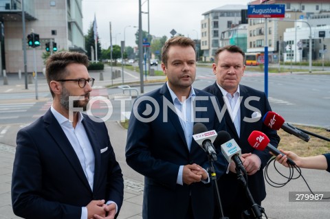  29.07.2023 WARSZAWA<br />
KONFERENCJA PRASOWA PRAWA I SPRAWIEDLIWOSCI<br />
N/Z RADOSLAW FOGIEL RAFAL BOCHENEK DOMINIK TARCZYNSKI<br />
FOT. MARCIN BANASZKIEWICZ/FOTONEWS  