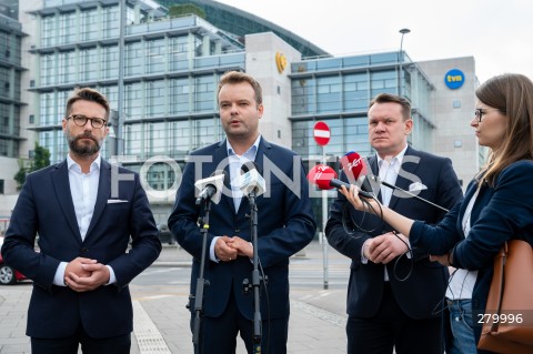  29.07.2023 WARSZAWA<br />
KONFERENCJA PRASOWA PRAWA I SPRAWIEDLIWOSCI<br />
N/Z RADOSLAW FOGIEL RAFAL BOCHENEK DOMINIK TARCZYNSKI<br />
FOT. MARCIN BANASZKIEWICZ/FOTONEWS  