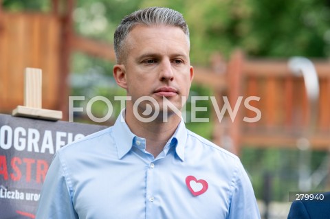  29.07.2023 WARSZAWA<br />
KONFERENCJA PRASOWA PLATFORMY OBYWATELSKIEJ<br />
N/Z ARKADIUSZ MARCHEWKA<br />
FOT. MARCIN BANASZKIEWICZ/FOTONEWS  