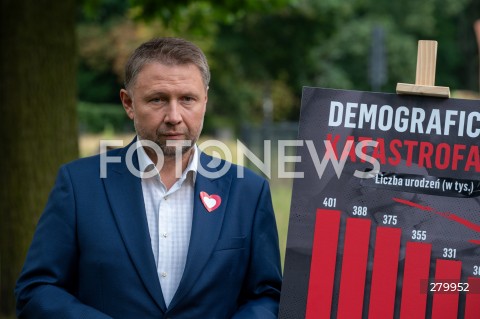  29.07.2023 WARSZAWA<br />
KONFERENCJA PRASOWA PLATFORMY OBYWATELSKIEJ<br />
N/Z MARCIN KIERWINSKI<br />
FOT. MARCIN BANASZKIEWICZ/FOTONEWS  