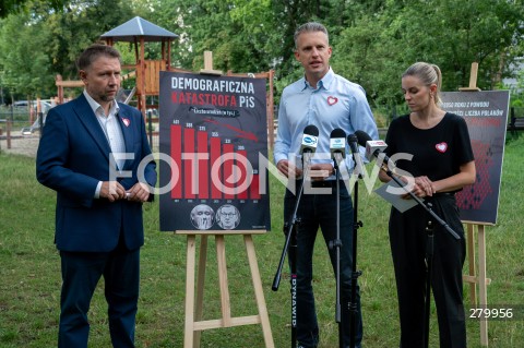  29.07.2023 WARSZAWA<br />
KONFERENCJA PRASOWA PLATFORMY OBYWATELSKIEJ<br />
N/Z MARCIN KIERWINSKI ALEKSANDRA GAJEWSKA ARKADIUSZ MARCHEWKA<br />
FOT. MARCIN BANASZKIEWICZ/FOTONEWS  