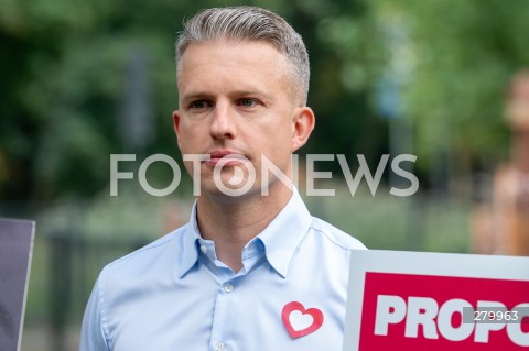  29.07.2023 WARSZAWA<br />
KONFERENCJA PRASOWA PLATFORMY OBYWATELSKIEJ<br />
N/Z ARKADIUSZ MARCHEWKA<br />
FOT. MARCIN BANASZKIEWICZ/FOTONEWS  