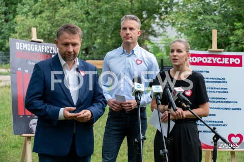  29.07.2023 WARSZAWA<br />
KONFERENCJA PRASOWA PLATFORMY OBYWATELSKIEJ<br />
N/Z MARCIN KIERWINSKI ALEKSANDRA GAJEWSKA ARKADIUSZ MARCHEWKA<br />
FOT. MARCIN BANASZKIEWICZ/FOTONEWS  