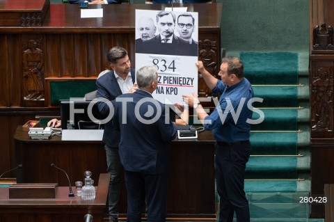  16.08.2023 WARSZAWA<br />
POSIEDZENIE SEJMU RP<br />
N/Z KRZYSZTOF SMISZEK TOMASZ TRELA MAREK SUSKI<br />
FOT. MARCIN BANASZKIEWICZ/FOTONEWS  