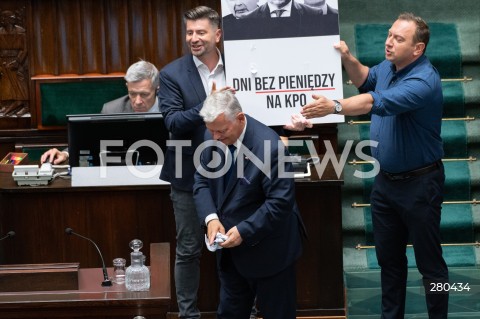  16.08.2023 WARSZAWA<br />
POSIEDZENIE SEJMU RP<br />
N/Z KRZYSZTOF SMISZEK TOMASZ TRELA MAREK SUSKI<br />
FOT. MARCIN BANASZKIEWICZ/FOTONEWS  