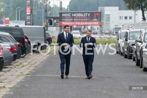  21.08.2023 WARSZAWA<br />
KONFERENCJA PRASOWA JACKA OZDOBY I ANDRZEJA SLIWKI<br />
AKCJA 4X NIE<br />
N/Z ANDRZEJ SLIWKA JACEK OZDOBA<br />
FOT. MARCIN BANASZKIEWICZ/FOTONEWS  