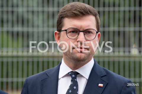  21.08.2023 WARSZAWA<br />
KONFERENCJA PRASOWA JACKA OZDOBY I ANDRZEJA SLIWKI<br />
AKCJA 4X NIE<br />
N/Z ANDRZEJ SLIWKA<br />
FOT. MARCIN BANASZKIEWICZ/FOTONEWS  