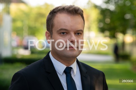  22.08.2023 WARSZAWA<br />
KONFERENCJA PRASOWA PIOTRA MULLERA I RAFALA BOCHENKA<br />
N/Z RAFAL BOCHENEK<br />
FOT. MARCIN BANASZKIEWICZ/FOTONEWS  