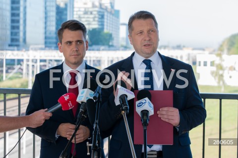  23.08.2023 WARSZAWA<br />
KONFERENCJA PRASOWA PRZEMYSLAWA CZARNKA I DANIELA MILEWSKIEGO<br />
N/Z PRZEMYSLAW CZARNEK DANIEL MILEWSKI<br />
FOT. MARCIN BANASZKIEWICZ/FOTONEWS  