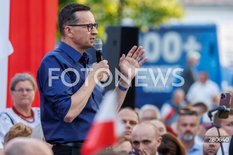  25.08.2023 KOLBUSZOWA <br />
SPOTKANIE PREMIERA MATEUSZA MORAWIECKIEGO Z MIESZKANCAMI KOLBUSZOWEJ <br />
N/Z PREMIER MATEUSZ MORAWIECKI <br />
 