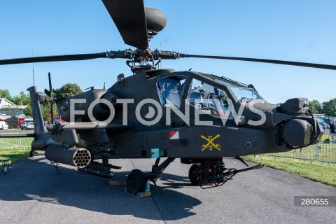  26.08.2023 RADOM<br />
MIEDZYNARODOWE POKAZY LOTNICZE AIR SHOW<br />
NIEZWYCIEZENI W PRZESTWORZACH<br />
N/Z BOEING AH64 APACHE<br />
FOT. MARCIN BANASZKIEWICZ/FOTONEWS  