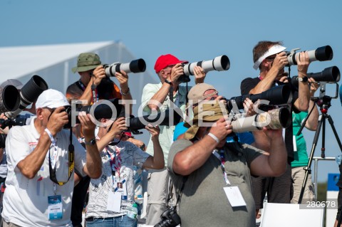  26.08.2023 RADOM<br />
MIEDZYNARODOWE POKAZY LOTNICZE AIR SHOW<br />
NIEZWYCIEZENI W PRZESTWORZACH<br />
N/Z SPOTTERZY<br />
FOT. MARCIN BANASZKIEWICZ/FOTONEWS  