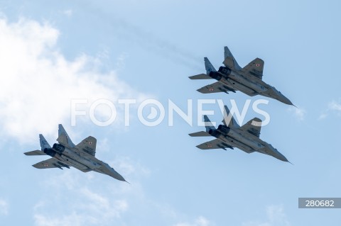  26.08.2023 RADOM<br />
MIEDZYNARODOWE POKAZY LOTNICZE AIR SHOW<br />
NIEZWYCIEZENI W PRZESTWORZACH<br />
N/Z MIG 29<br />
FOT. MARCIN BANASZKIEWICZ/FOTONEWS  