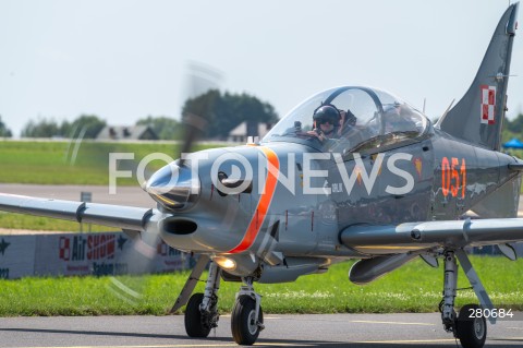  26.08.2023 RADOM<br />
MIEDZYNARODOWE POKAZY LOTNICZE AIR SHOW<br />
NIEZWYCIEZENI W PRZESTWORZACH<br />
N/Z PZL130 ORLIK<br />
FOT. MARCIN BANASZKIEWICZ/FOTONEWS  