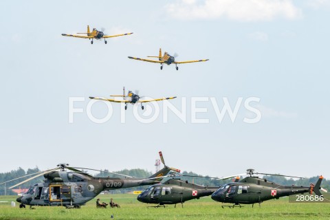  26.08.2023 RADOM<br />
MIEDZYNARODOWE POKAZY LOTNICZE AIR SHOW<br />
NIEZWYCIEZENI W PRZESTWORZACH<br />
N/Z SAMOLOT 3XM DROMADER<br />
FOT. MARCIN BANASZKIEWICZ/FOTONEWS  