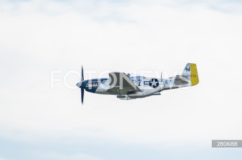  26.08.2023 RADOM<br />
MIEDZYNARODOWE POKAZY LOTNICZE AIR SHOW<br />
NIEZWYCIEZENI W PRZESTWORZACH<br />
N/Z P51 MUSTANG LITTLE REBEL<br />
FOT. MARCIN BANASZKIEWICZ/FOTONEWS  