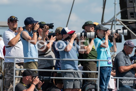  26.08.2023 RADOM<br />
MIEDZYNARODOWE POKAZY LOTNICZE AIR SHOW<br />
NIEZWYCIEZENI W PRZESTWORZACH<br />
N/Z SPOTTERZY<br />
FOT. MARCIN BANASZKIEWICZ/FOTONEWS  