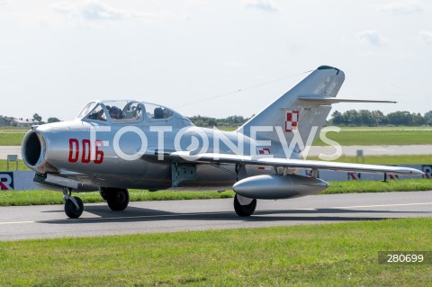  26.08.2023 RADOM<br />
MIEDZYNARODOWE POKAZY LOTNICZE AIR SHOW<br />
NIEZWYCIEZENI W PRZESTWORZACH<br />
N/Z SAMOLOT LIM2<br />
FOT. MARCIN BANASZKIEWICZ/FOTONEWS  