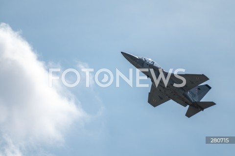  26.08.2023 RADOM<br />
MIEDZYNARODOWE POKAZY LOTNICZE AIR SHOW<br />
NIEZWYCIEZENI W PRZESTWORZACH<br />
N/Z SAMOLOT M346 BIELIK<br />
FOT. MARCIN BANASZKIEWICZ/FOTONEWS  