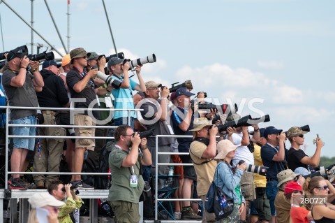  26.08.2023 RADOM<br />
MIEDZYNARODOWE POKAZY LOTNICZE AIR SHOW<br />
NIEZWYCIEZENI W PRZESTWORZACH<br />
N/Z SPOTTERZY<br />
FOT. MARCIN BANASZKIEWICZ/FOTONEWS  