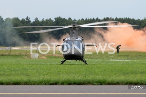  26.08.2023 RADOM<br />
MIEDZYNARODOWE POKAZY LOTNICZE AIR SHOW<br />
NIEZWYCIEZENI W PRZESTWORZACH<br />
N/Z SMIGLOWIEC HELIKOPTER AW109<br />
FOT. MARCIN BANASZKIEWICZ/FOTONEWS  