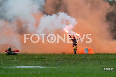  26.08.2023 RADOM<br />
MIEDZYNARODOWE POKAZY LOTNICZE AIR SHOW<br />
NIEZWYCIEZENI W PRZESTWORZACH<br />
N/Z RATOWNIK RACE<br />
FOT. MARCIN BANASZKIEWICZ/FOTONEWS  