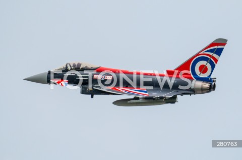  26.08.2023 RADOM<br />
MIEDZYNARODOWE POKAZY LOTNICZE AIR SHOW<br />
NIEZWYCIEZENI W PRZESTWORZACH<br />
N/Z SAMOLOT EUROFIGHTER TYPHOON<br />
FOT. MARCIN BANASZKIEWICZ/FOTONEWS  