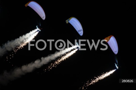  26.08.2023 RADOM<br />
MIEDZYNARODOWE POKAZY LOTNICZE AIR SHOW<br />
NIEZWYCIEZENI W PRZESTWORZACH<br />
N/Z POKAZ NOCNY<br />
FOT. MARCIN BANASZKIEWICZ/FOTONEWS  