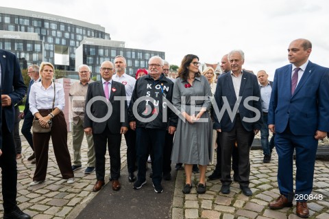  31.08.2023 GDANSK<br />
OBCHODY ROCZNICY SIERPNIA 1980 W GDANSKU<br />
N/Z LECH WALESA ALEKSANDRA DULKIEWICZ<br />
 