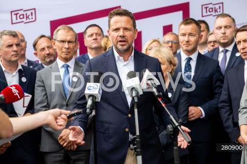  31.08.2023 GDANSK<br />
KONFERENCJA RUCH SAMORZADOWY TAK DLA POLSKI W GDANSKU<br />
N/Z RAFAL TRZASKOWSKI<br />
 