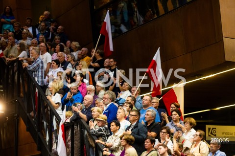  31.08.2023 GDANSK<br />
WIEC DONALDA TUSKA W EUROPEJSKIM CENTRUM SOLIDARNOSCI W GDANSKU<br />
N/Z TLUM ZEBRANY NA WIECU W ECS<br />
 