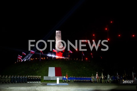  01.09.2023 GDANSK<br />
OBCHODY 84. ROCZNICY WYBUCHU II WOJNY SWIATOWEJ NA WESTERPLATTE<br />
N/Z POMNIK OBRONCOW WYBRZEZA WESTERPLATTE FLARY WIDOK<br />
 