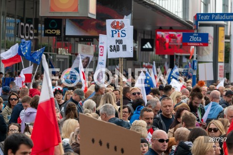  01.10.2023 WARSZAWA<br />
MARSZ MILIONA SERC<br />
N/Z UCZESTNICY MARSZU<br />
FOT. MARCIN BANASZKIEWICZ/FOTONEWS  