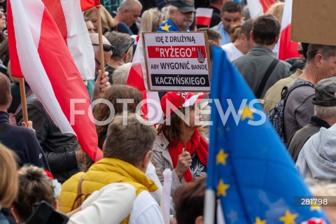  01.10.2023 WARSZAWA<br />
MARSZ MILIONA SERC<br />
N/Z UCZESTNICY MARSZU<br />
FOT. MARCIN BANASZKIEWICZ/FOTONEWS  