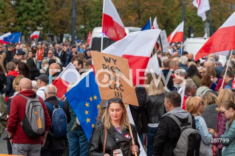  01.10.2023 WARSZAWA<br />
MARSZ MILIONA SERC<br />
N/Z UCZESTNICY MARSZU<br />
FOT. MARCIN BANASZKIEWICZ/FOTONEWS  