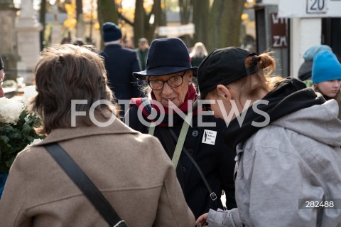  01.11.2023 WARSZAWA<br />
DZIEN WSZYSTKICH SWIETYCH <br />
N/Z MAJA KOMOROWSKA KWESTA<br />
FOT. MARCIN BANASZKIEWICZ/FOTONEWS  