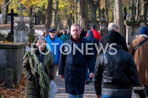  01.11.2023 WARSZAWA<br />
DZIEN WSZYSTKICH SWIETYCH <br />
N/Z LUKASZ SZUMOWSKI<br />
FOT. MARCIN BANASZKIEWICZ/FOTONEWS  