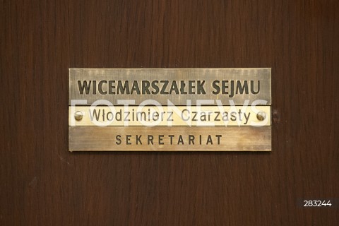  28.11.2023 WARSZAWA<br />
POSIEDZENIE SEJMU<br />
N/Z TABLICZKA WICEMARSZALEK SEJMUWLODZIMIERZ CZARZASTY<br />
 