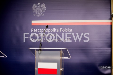  08.01.2024 WARSZAWA<br />
OSWIADCZENIE PRASOWE MINISTROW SPRAW ZAGRANICZNYCH POLSKI I JAPONII <br />
N/Z NAPIS RZECZPOSPOLITA POLSKA MINISTERO SPRAW ZAGRANICZNYCH<br />
 