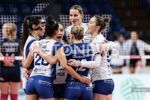  19.02.2024 RZESZOW <br />
SIATKOWKA <br />
TAURON PUCHAR POLSKI KOBIET 2023/2024 <br />
1/4 FINALU - CWIERCFINAL <br />
POLISH WOMEN VOLLEYBALL CUP<br />
MECZ PGE RYSICE RZESZOW - GRUPA AZOTY CHEMIK POLICE <br />
N/Z GABRIELA ORVOSOVA WERONIKA CENTKA RADOSC EMOCJE <br />
 