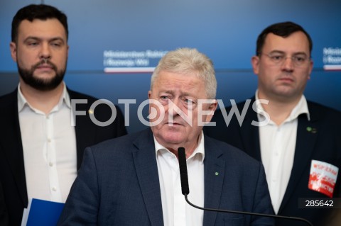  25.02.2024 WARSZAWA<br />
KONFERENCJA PRASOWA W MINISTERSTWIE ROLNICTWA I ROZWOJU WSI<br />
N/Z ADAM NOWAK CZESLAW SIEKIERSKI STEFAN KRAJEWSKI<br />
FOT. MARCIN BANASZKIEWICZ/FOTONEWS  