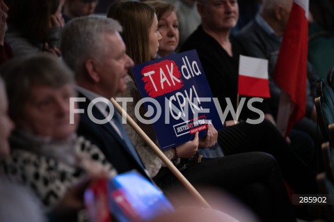  03.03.2024 ZIELONKA<br />
SPOTKANIE MARIUSZA BLASZCZAKA Z MIESZKANCAMI ZIELONKI<br />
#BADZMYRAZEM<br />
N/Z TAK DLA CPK TABLICA<br />
FOT. MARCIN BANASZKIEWICZ/FOTONEWS  