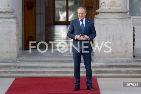  11.04.2024 WARSZAWA<br />
WIZYTA PRZEWODNICZACEGO RADY EUROPEJSKIEJ CHARLESA MICHELA<br />
<br />
THE PRESIDENT OF THE EUROPEAN COUNCIL CHARLES MICHEL VISITS WARSAW <br />
<br />
N/Z PREMIER DONALD TUSK<br />
FOT. MARCIN BANASZKIEWICZ/FOTONEWS 