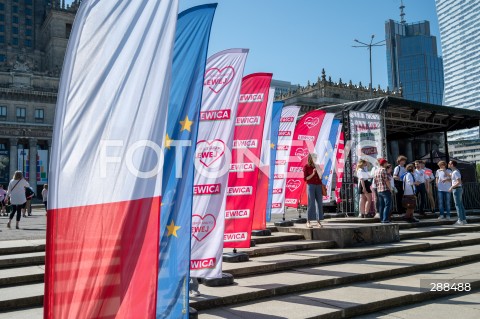  01.05.2024 WARSZAWA<br />
MARSZ LEWICY I OPZZ Z OKAZJI SWIETA PRACY<br />
NIECH SIE SWIECI 1 MAJA<br />
N/Z FLAGI LEWICA POLSKA<br />
FOT. MARCIN BANASZKIEWICZ/FOTONEWS  