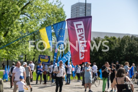  01.05.2024 WARSZAWA<br />
MARSZ LEWICY I OPZZ Z OKAZJI SWIETA PRACY<br />
NIECH SIE SWIECI 1 MAJA<br />
N/Z UCZESTNICY MARSZU<br />
FOT. MARCIN BANASZKIEWICZ/FOTONEWS  