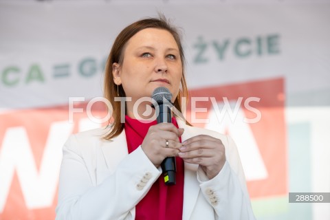  01.05.2024 WARSZAWA<br />
MARSZ LEWICY I OPZZ Z OKAZJI SWIETA PRACY<br />
NIECH SIE SWIECI 1 MAJA<br />
N/Z PAULINA PIECHNA WIECKIEWICZ<br />
FOT. MARCIN BANASZKIEWICZ/FOTONEWS  