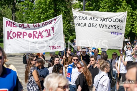  01.05.2024 WARSZAWA<br />
MARSZ LEWICY I OPZZ Z OKAZJI SWIETA PRACY<br />
NIECH SIE SWIECI 1 MAJA<br />
N/Z UCZESTNICY MARSZU<br />
FOT. MARCIN BANASZKIEWICZ/FOTONEWS  