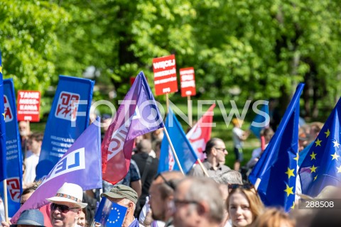  01.05.2024 WARSZAWA<br />
MARSZ LEWICY I OPZZ Z OKAZJI SWIETA PRACY<br />
NIECH SIE SWIECI 1 MAJA<br />
N/Z UCZESTNICY MARSZU<br />
FOT. MARCIN BANASZKIEWICZ/FOTONEWS  