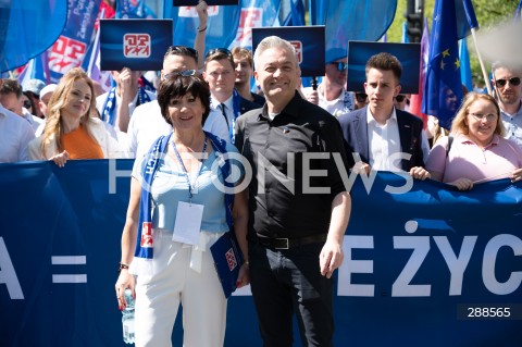  01.05.2024 WARSZAWA<br />
MARSZ LEWICY I OPZZ Z OKAZJI SWIETA PRACY<br />
NIECH SIE SWIECI 1 MAJA<br />
N/Z BARBARA POPIELARZ ROBERT BIEDRON<br />
FOT. MARCIN BANASZKIEWICZ/FOTONEWS  